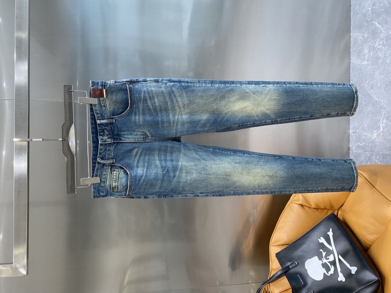 Gvc*1 jeans
